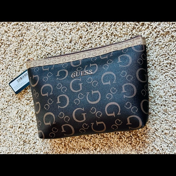 Guess Makeup / Cosmetic Bag - Picture 2 of 6